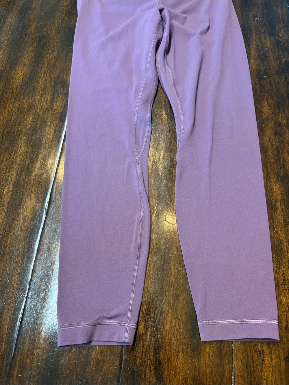 lululemon athletica women’s Purple Leggings Align 25” - Picture 3 of 4